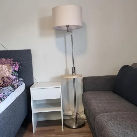 Lejlighed Kompakti Yksioe Numero 12 Pienkerrostalossa Pori