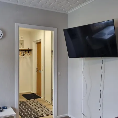 Kompakti Yksioe Numero 12 Pienkerrostalossa *