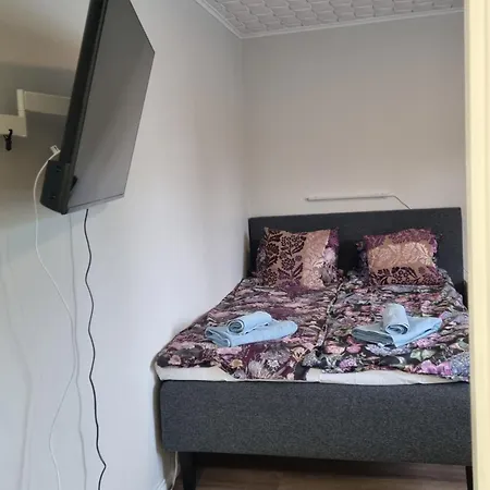 Kompakti Yksioe Numero 12 Pienkerrostalossa