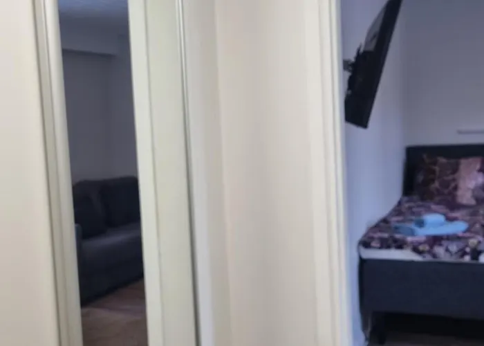 Kompakti Yksioe Numero 12 Pienkerrostalossa Appartement