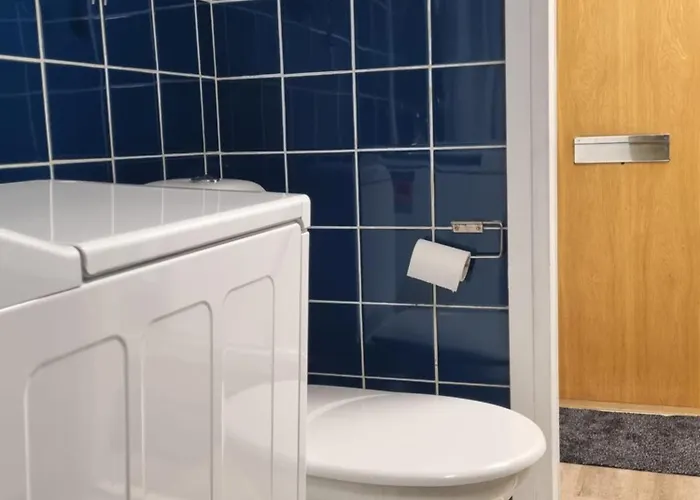 Kompakti Yksioe Numero 12 Pienkerrostalossa Appartement *